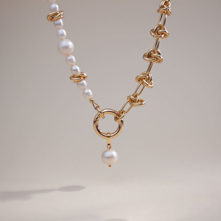 Freshwater Pearl Choker Necklaces for Modern Style