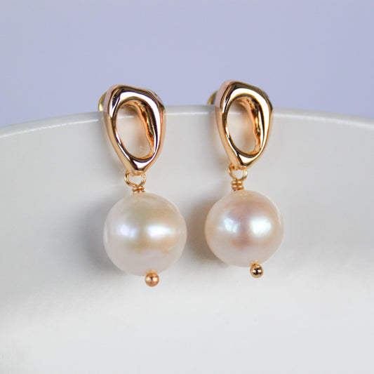 Natural freshwater pearl drop earrings