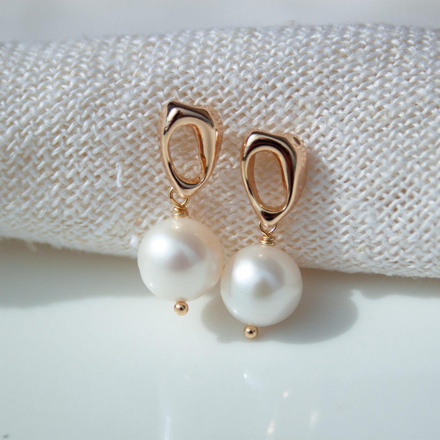 Natural freshwater pearl drop earrings