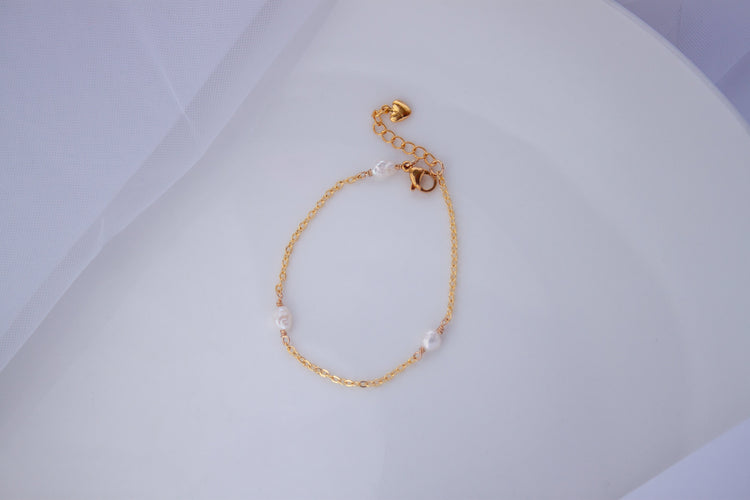 Freshwater Pearl Bracelets for Gifts and Everyday Style