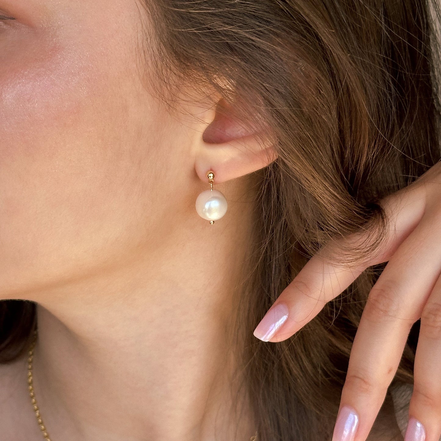 Minimalist Freshwater Pearl Drop Earrings – Classic Bridal Pearl Studs, Elegant Gift for Her