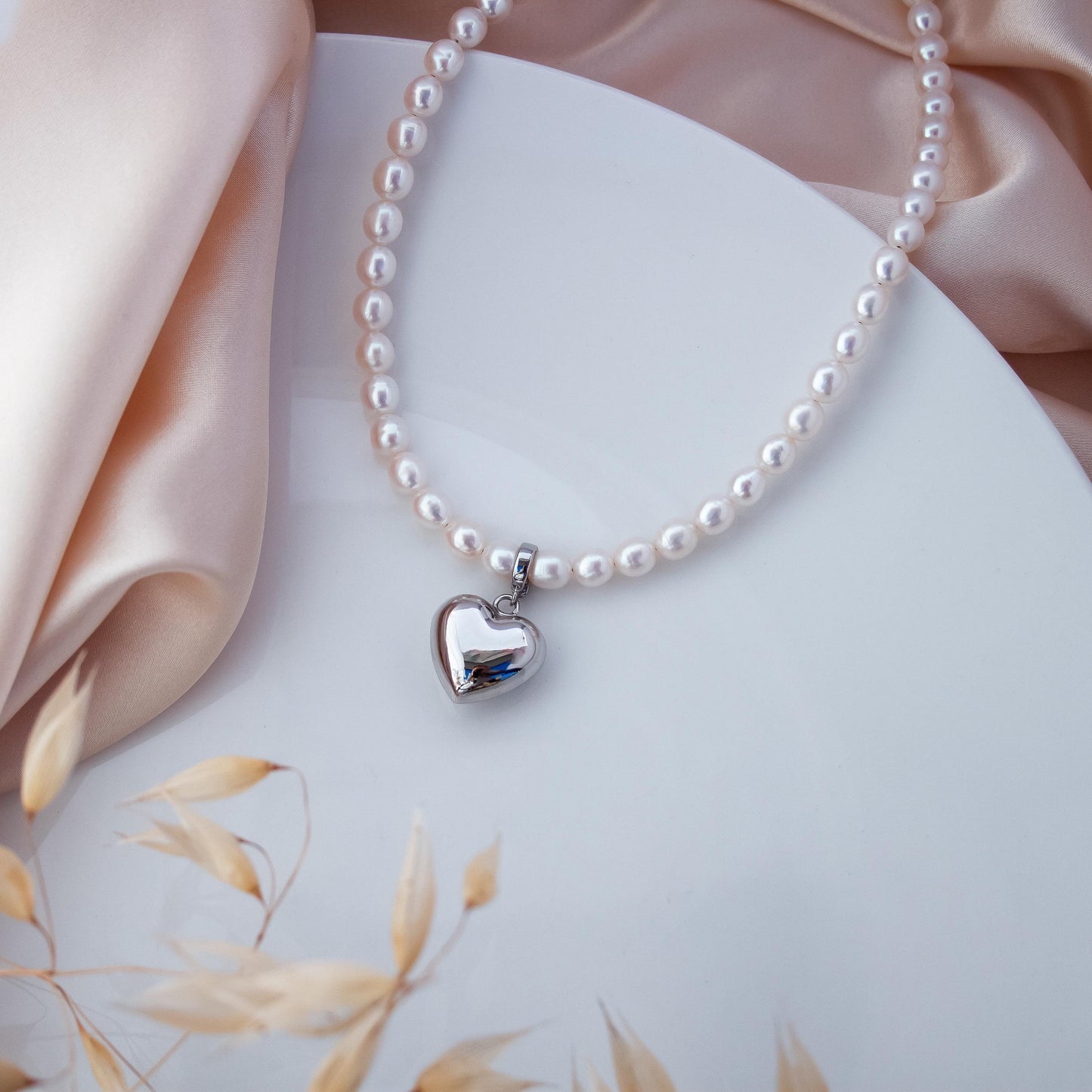 Freshwater Pearl Choker Necklace with Silver Heart Pendant – Elegant Gift for Her, Birthday or Christmas